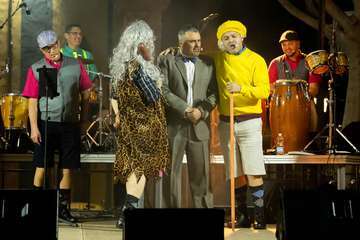  La Murgota de Telde estrena con éxito en Gáldar su espectáculo 'Los chicos del coro'/TA.